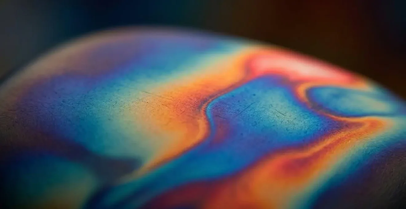Visualisation abstraite de zones de chaleur sur une interface sans texte visible, symbolisant les heatmaps sans montrer de données sensibles.